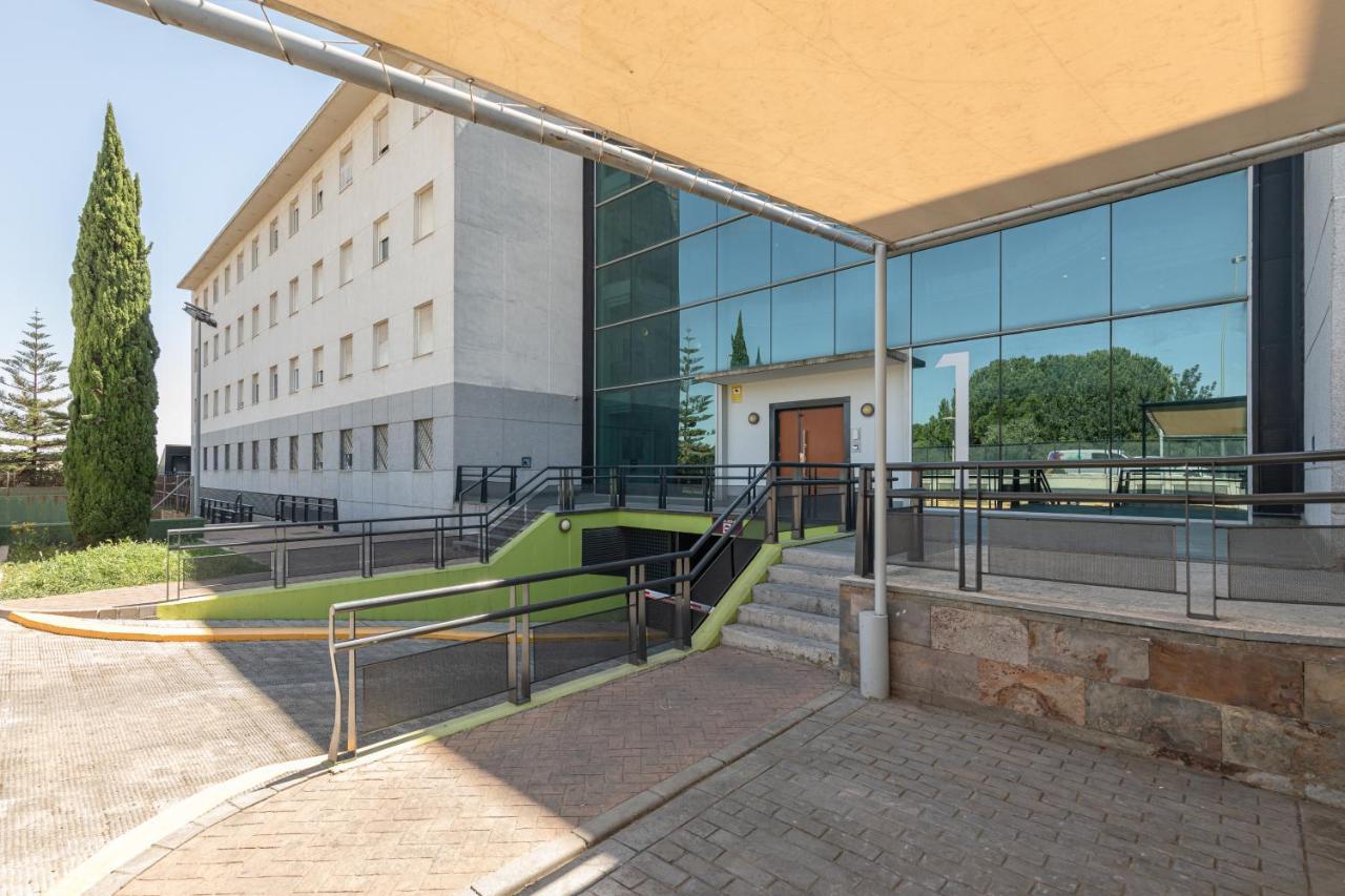 Apartment With Free Parking And Pool Bormujos Εξωτερικό φωτογραφία