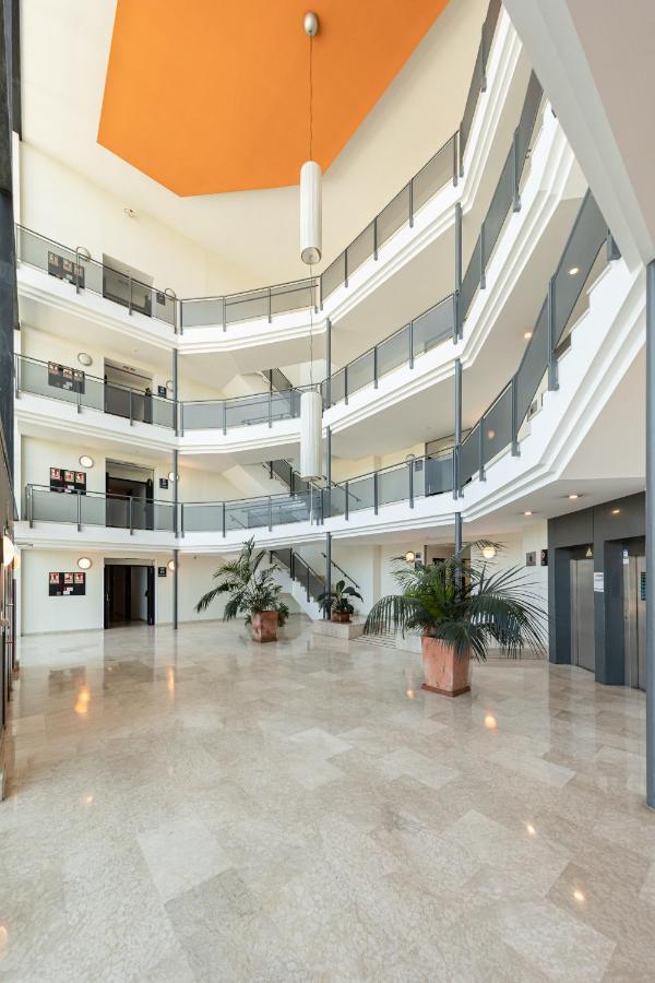 Apartment With Free Parking And Pool Bormujos Εξωτερικό φωτογραφία
