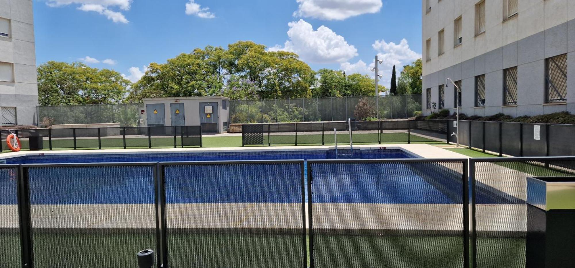Apartment With Free Parking And Pool Bormujos Εξωτερικό φωτογραφία